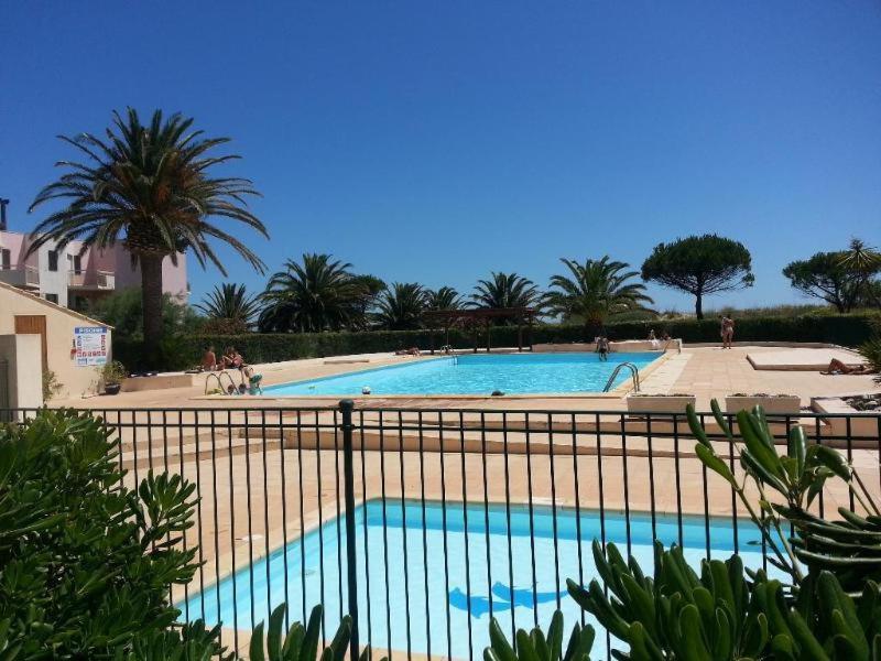 شقة Rez De Jardin + Terrasse Piscine Et Acces Direct Plage سان سيبريان المظهر الخارجي الصورة